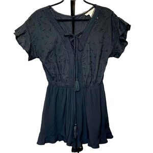 Flying Tomato Black Romper Short Sz M Floral Eyelets Ruffle Hem Lace V Neckline